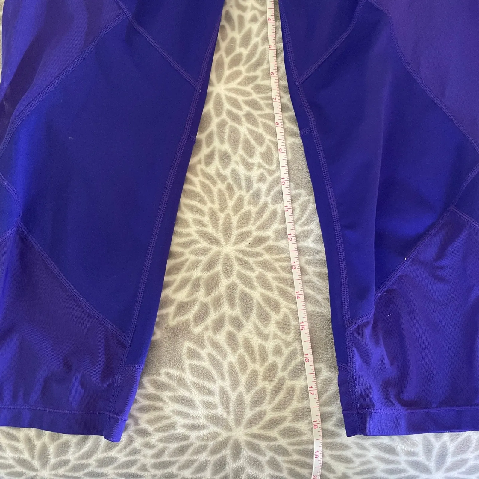 Athleta Purple Capri Workout Leggings Mesh Panel Size Large Performance It Girl - Image 6
