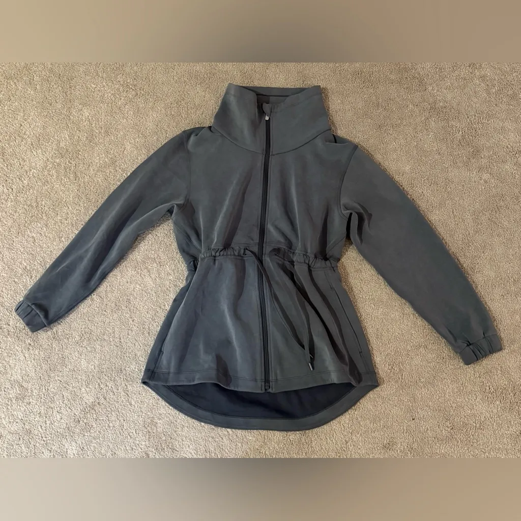 Lululemon Softstreme Cinch-Waist Jacket – Smoked Spruce – Like New – Size 4 - Image 6