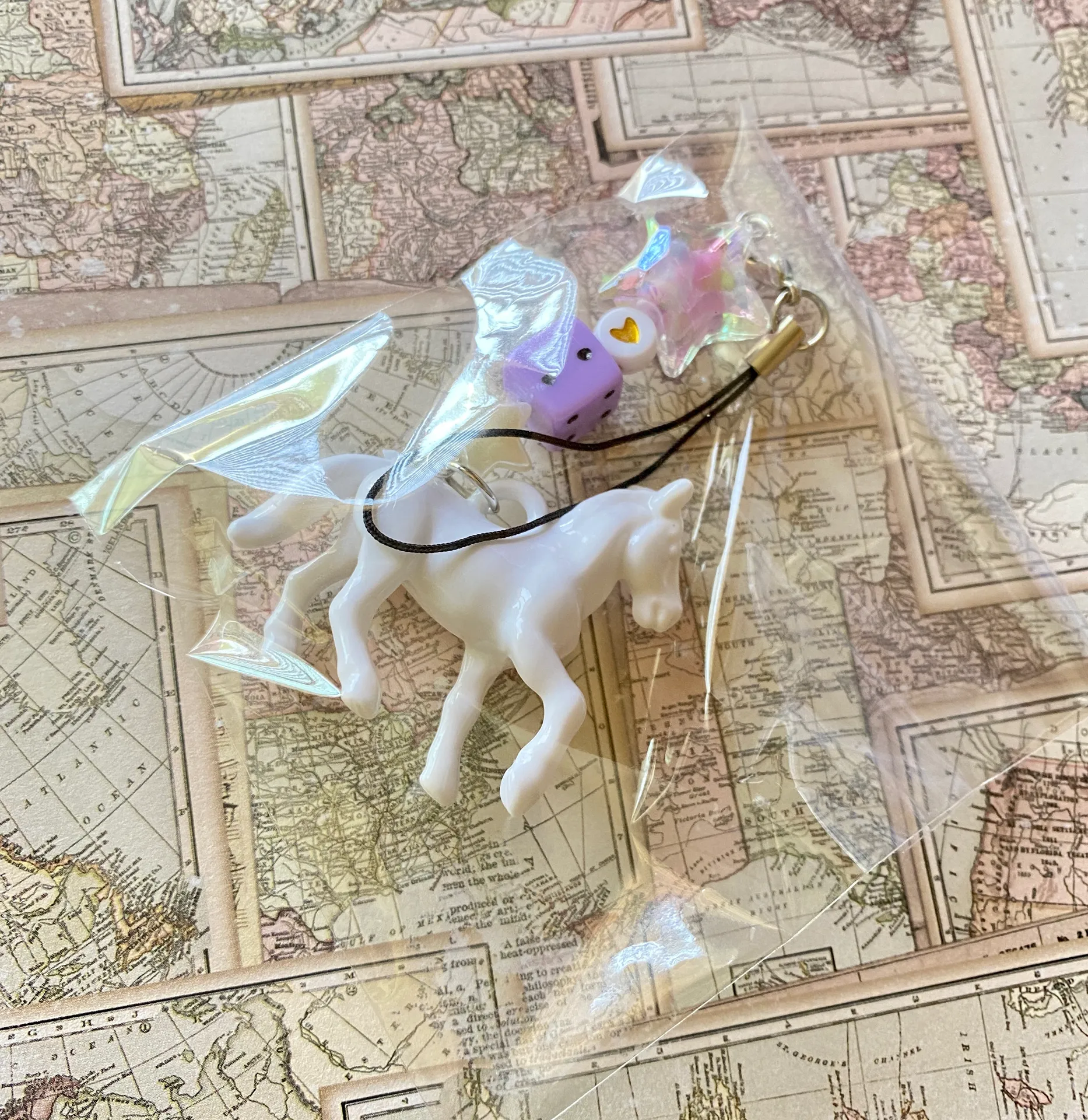 Kawaii retro y2k whimsical white horse mix beads phone strap/keychain/bag charm/display🌈⭐️🤍 - Image 4