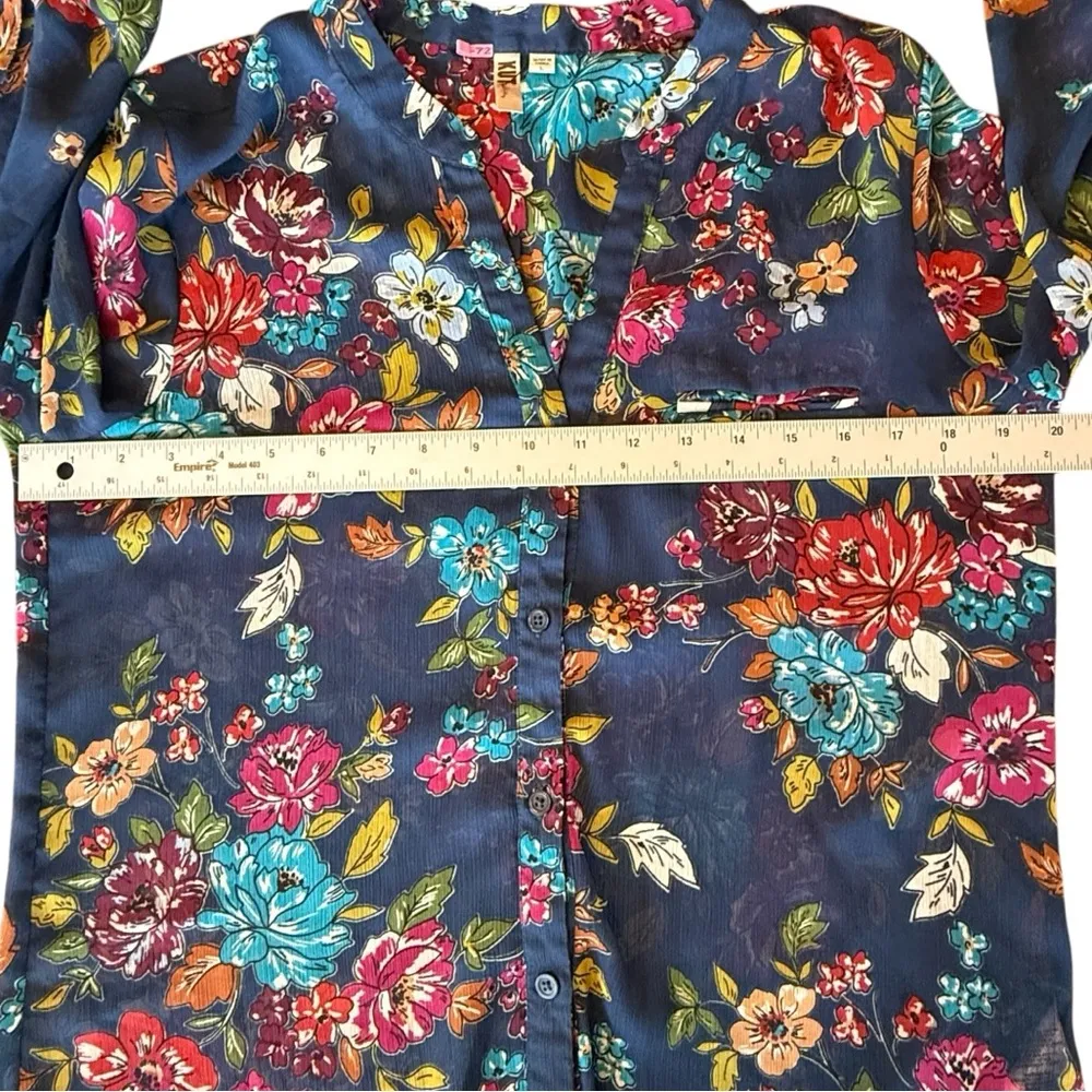 Kut from the Kloth Floral Blue Long Roll Tab Sleeve Sheer Button Down Size L - Image 8