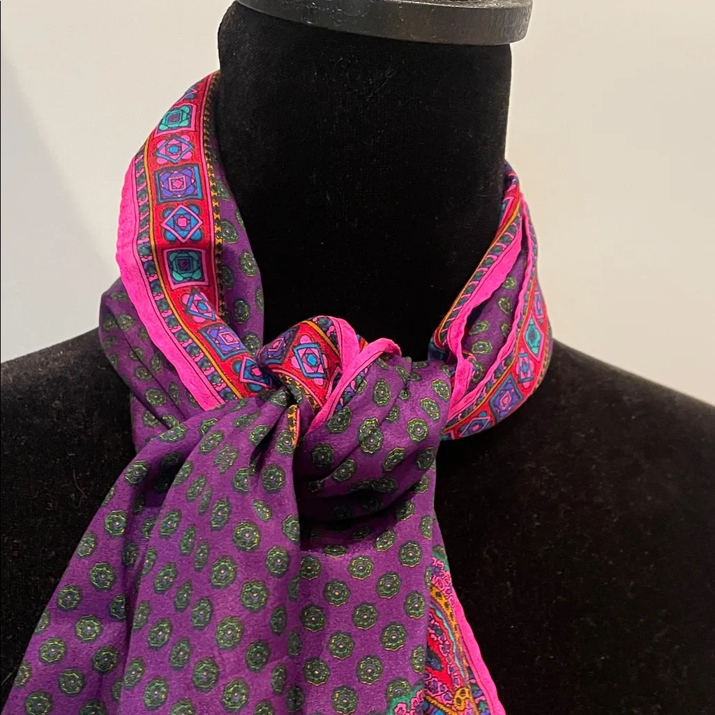 Elegant Purple and Pink Paisley Scarf - Image 2