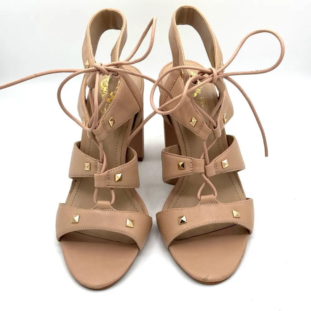 VINCE CAMUTO Meadoe Bare Kiss Nude Strappy Lace Up Heels Gold Studs Size 7.5 - Image 4