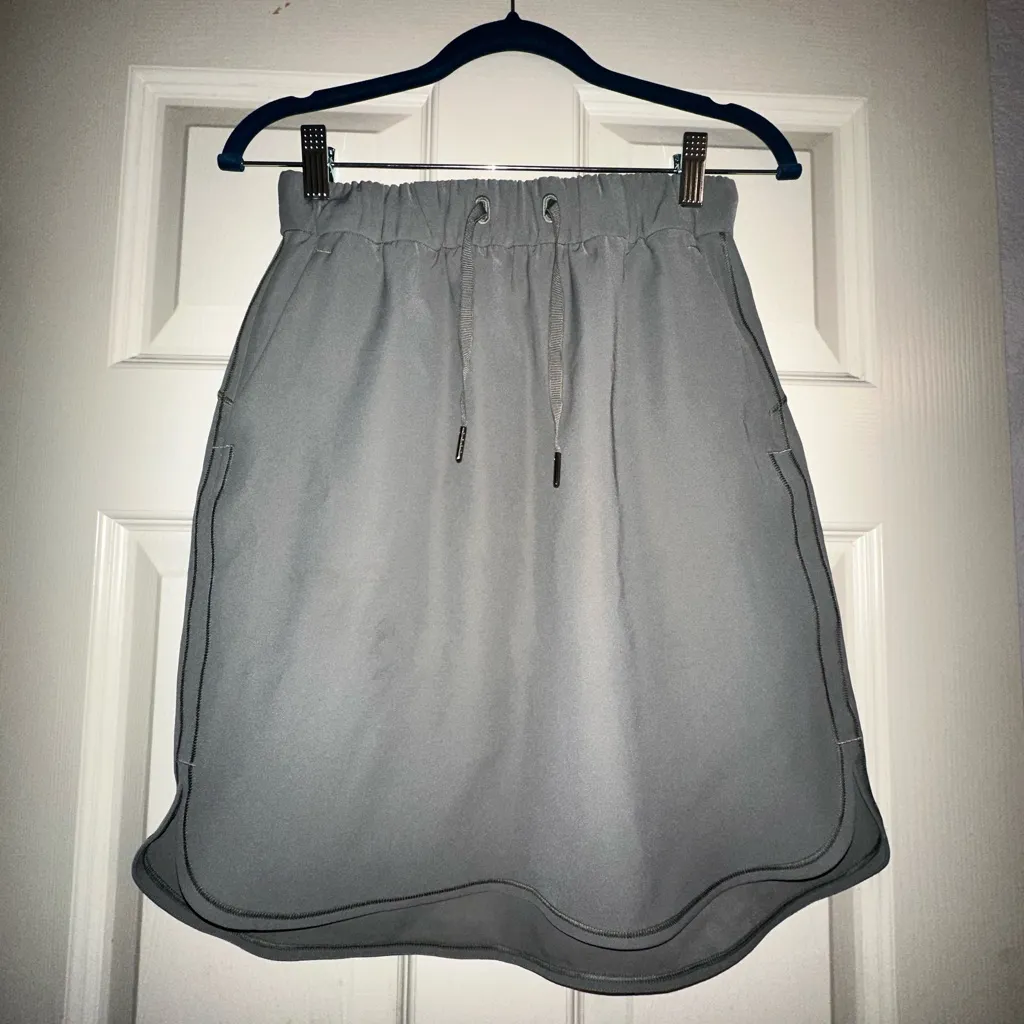 Lululemon On The Fly Skirt size 4 - Image 3