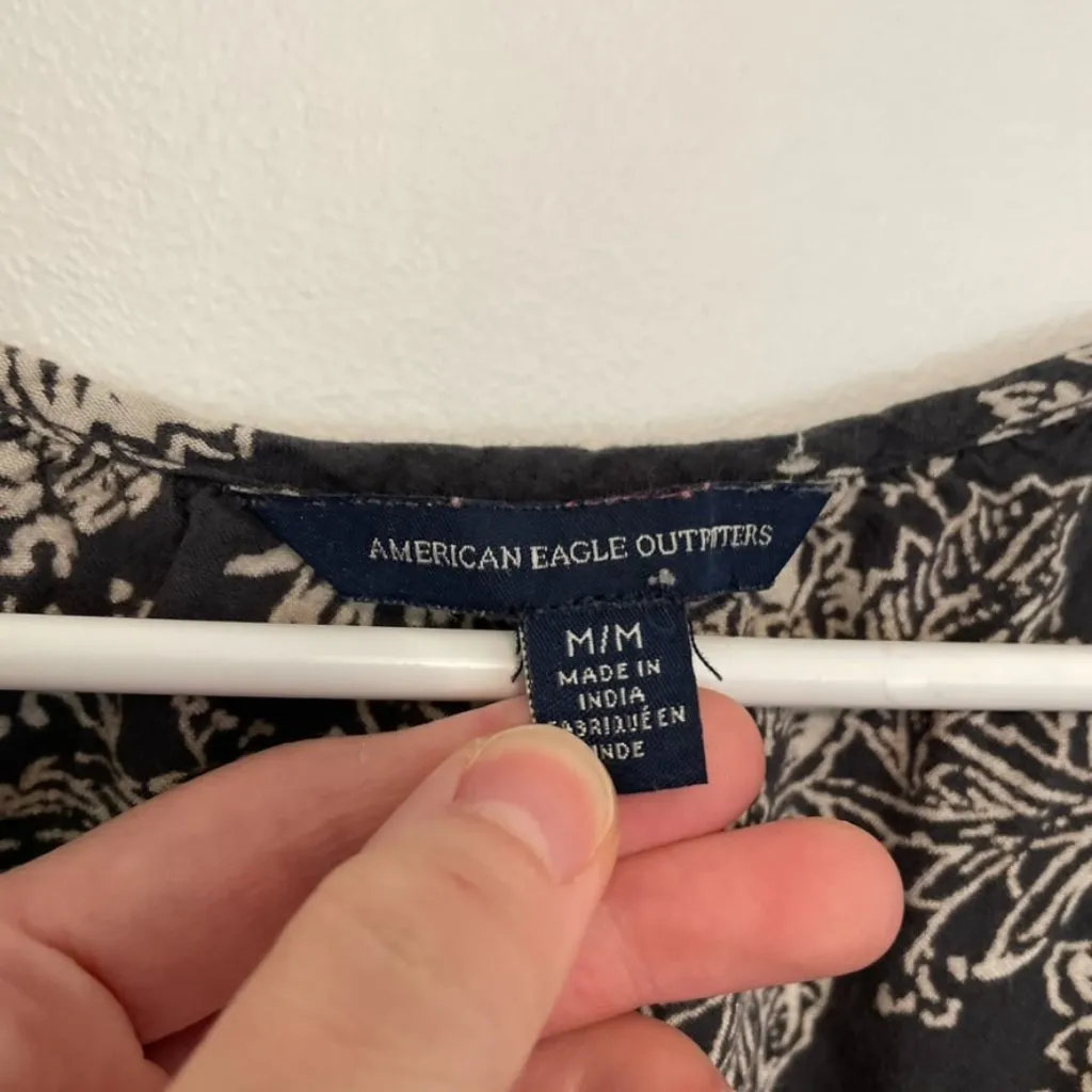 AMERICAN EAGLE Dark Gray Off White Floral Mixed Print Tiered Boho Tank Blouse M - Image 5