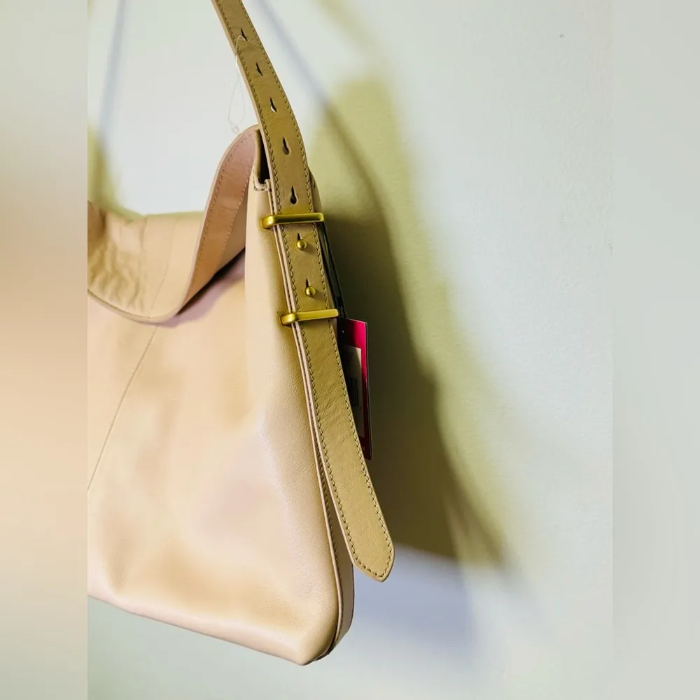 VINCE CAMUTO Lilac Leather Shoulder Bag In Rose NWT - Image 2