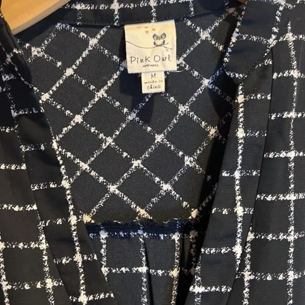 Pink Owl V-neck Dress W/ Waist Tie Size Medium Black & White - Image 2