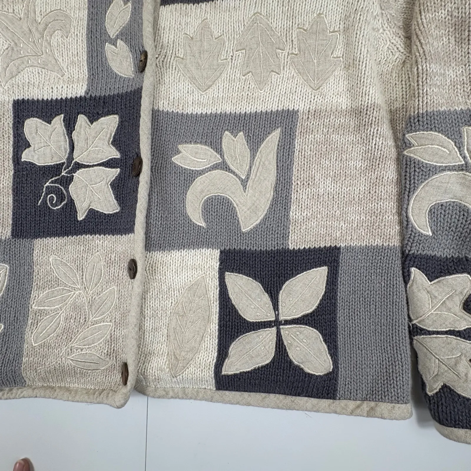 Vtg ORVIS Womens Patchwork Leaf Cardigan Sweater L Gray Button Front‎ Knit Y2K - Image 4