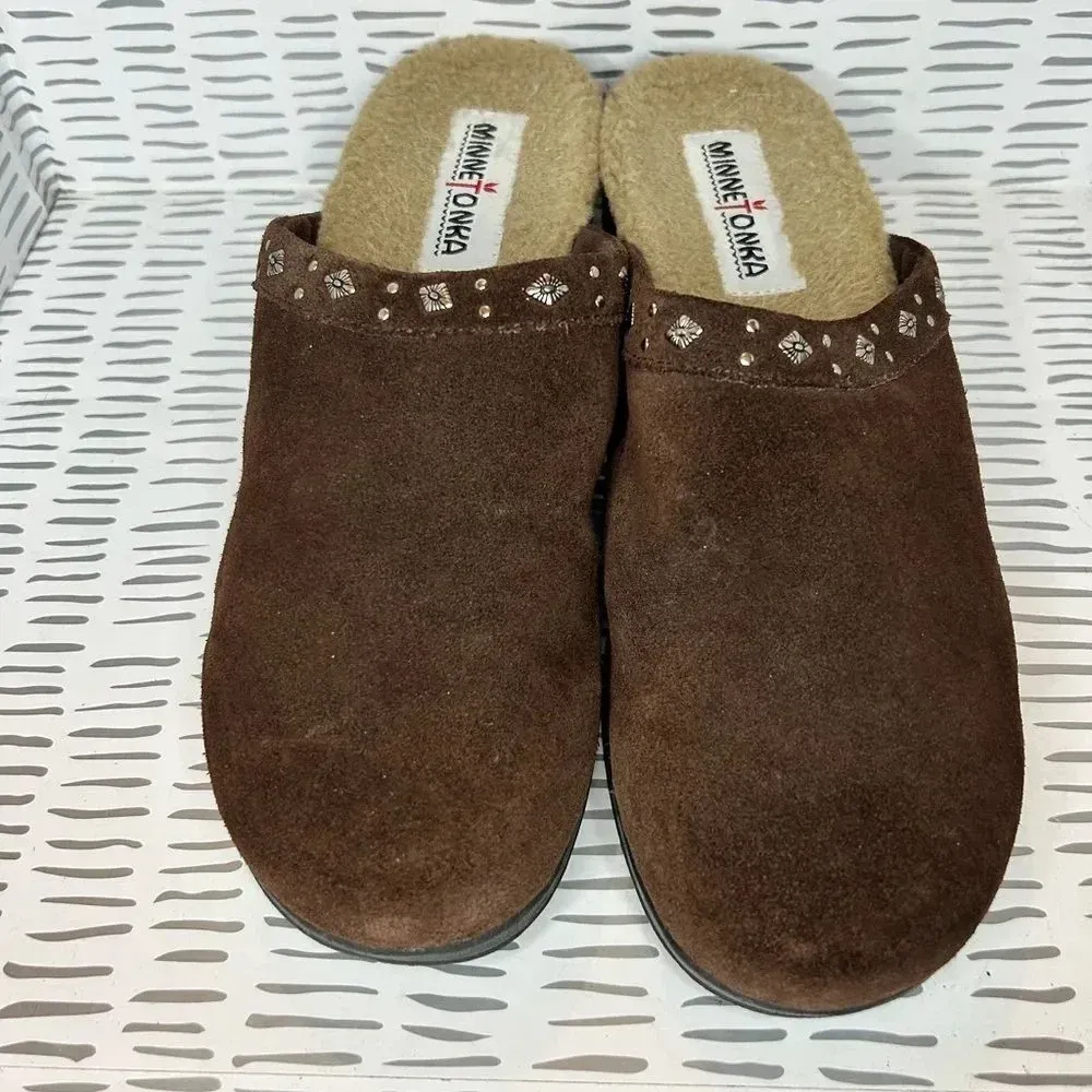 Minnetonka Brown Suede‎ Mules / Clogs Silver Bead Detail Women’s size 9 - Image 3
