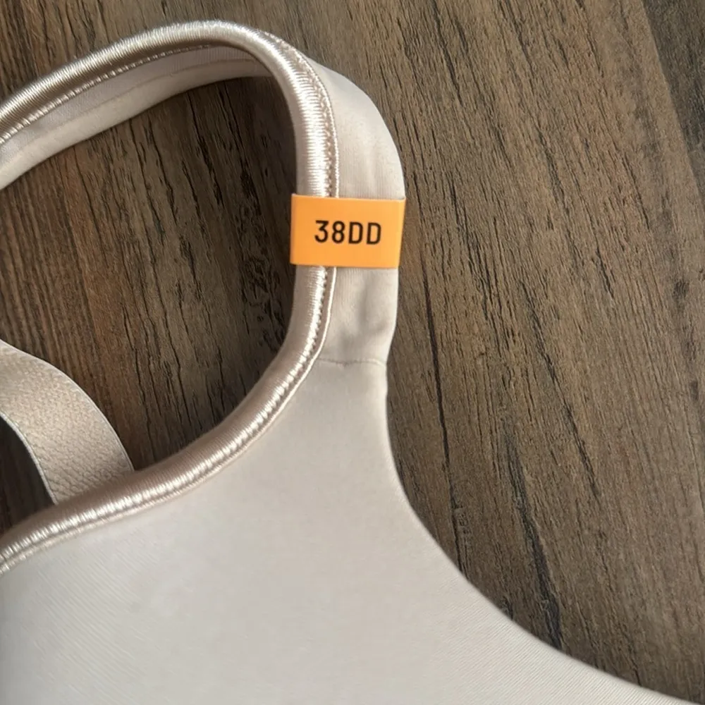 Vanity Fair Bra  Size 38DD - Image 5