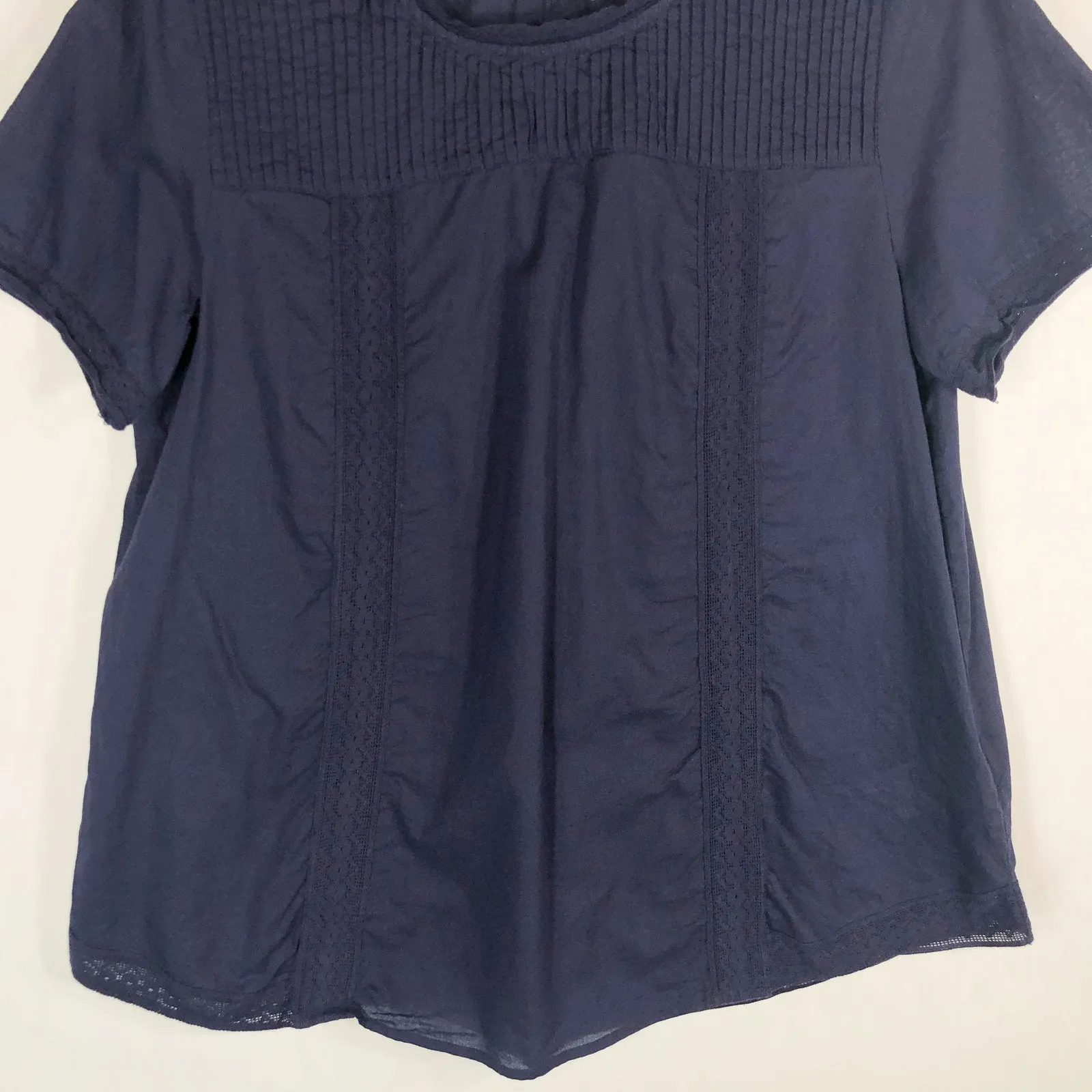 LOGO Lori‎ Goldstein Medium Top Navy Blue Lace Trim Short Sleeve Pintuck 1173 - Image 7