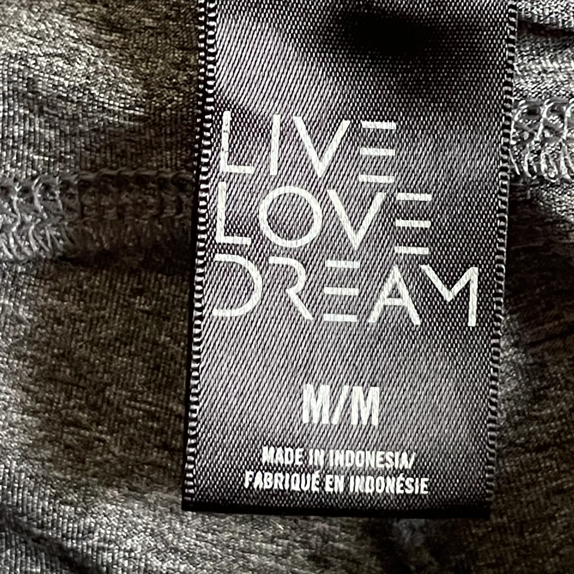 Live Love Dream Capri Heathered Leggings Gray Size Medium - Image 4