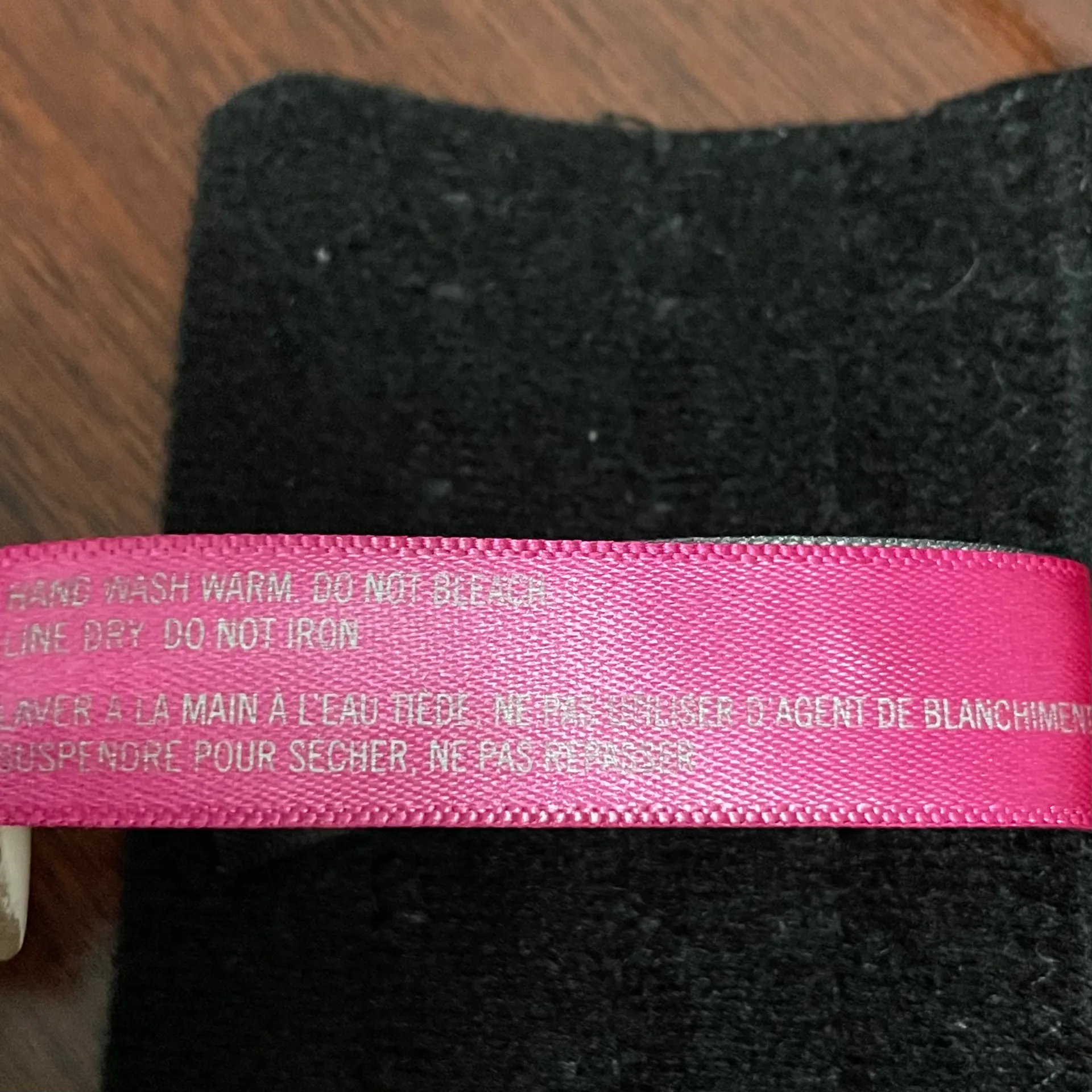 Vince Camuto Black Mesh Long Lined Wireless Bra 36C - Image 9