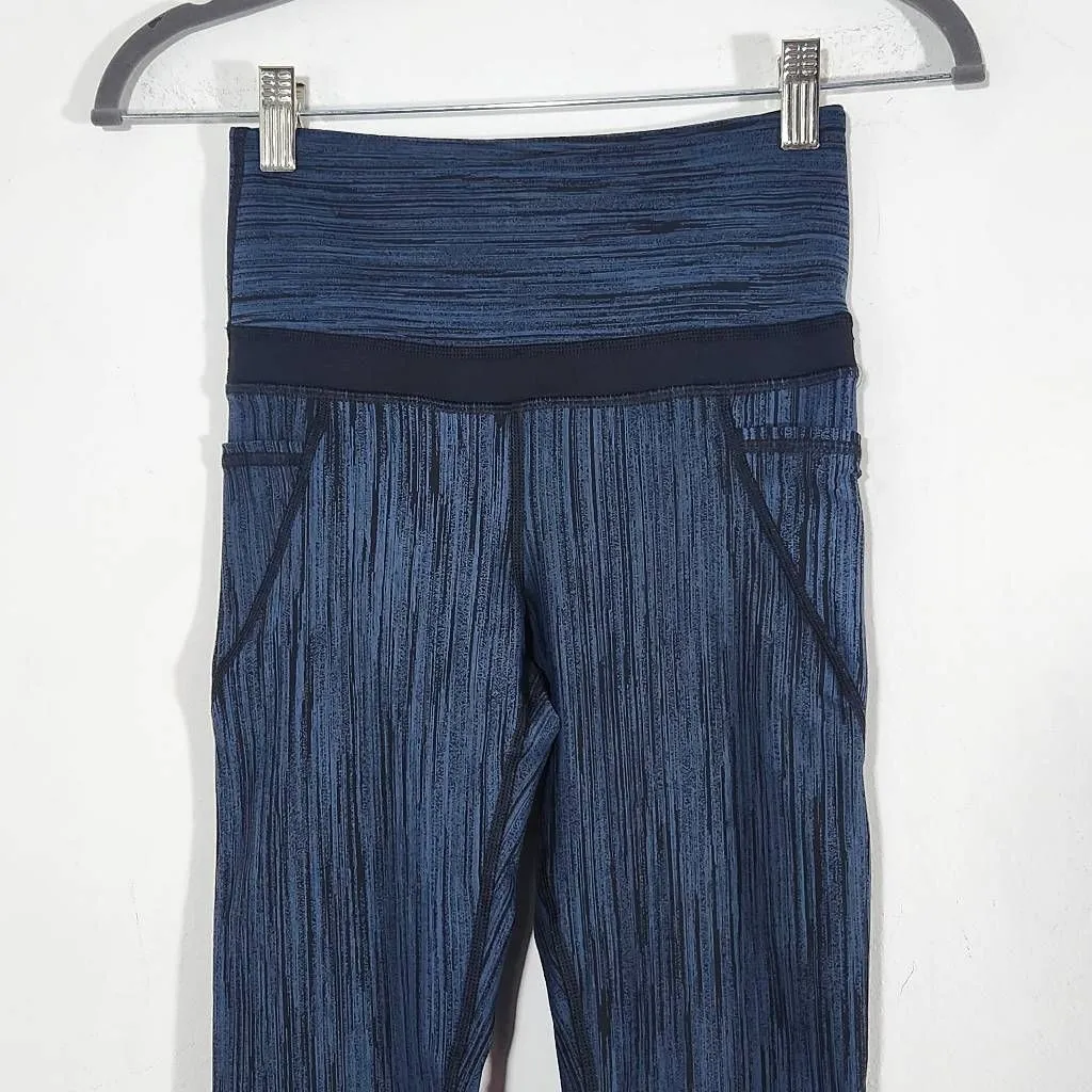 Vimmia Blue and Black Cropped Leggings NWT Size XS Storm Charge Legging - Image 2