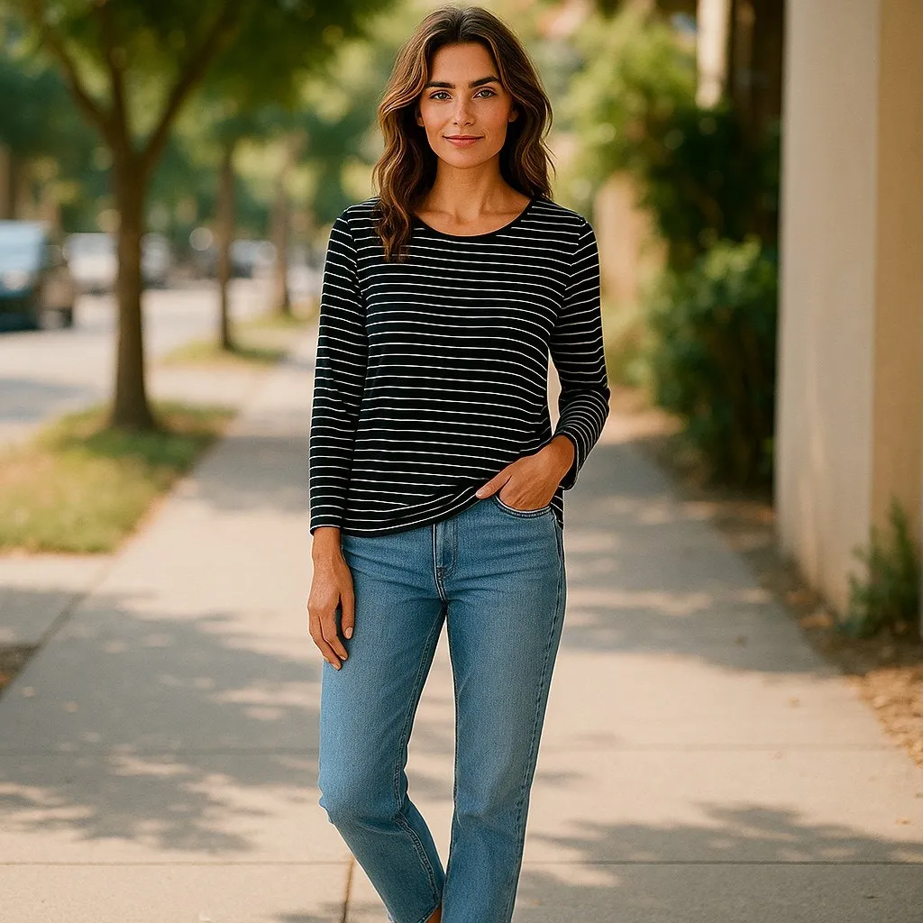 5/$35  Joe Fresh Womens Long Sleeve Black‎ White Striped Knit Top Size Small - Image 2