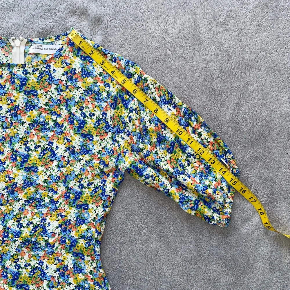 Jeanette Mini Dress Size XS/2
Floral Print Puff Sleeve - Image 5