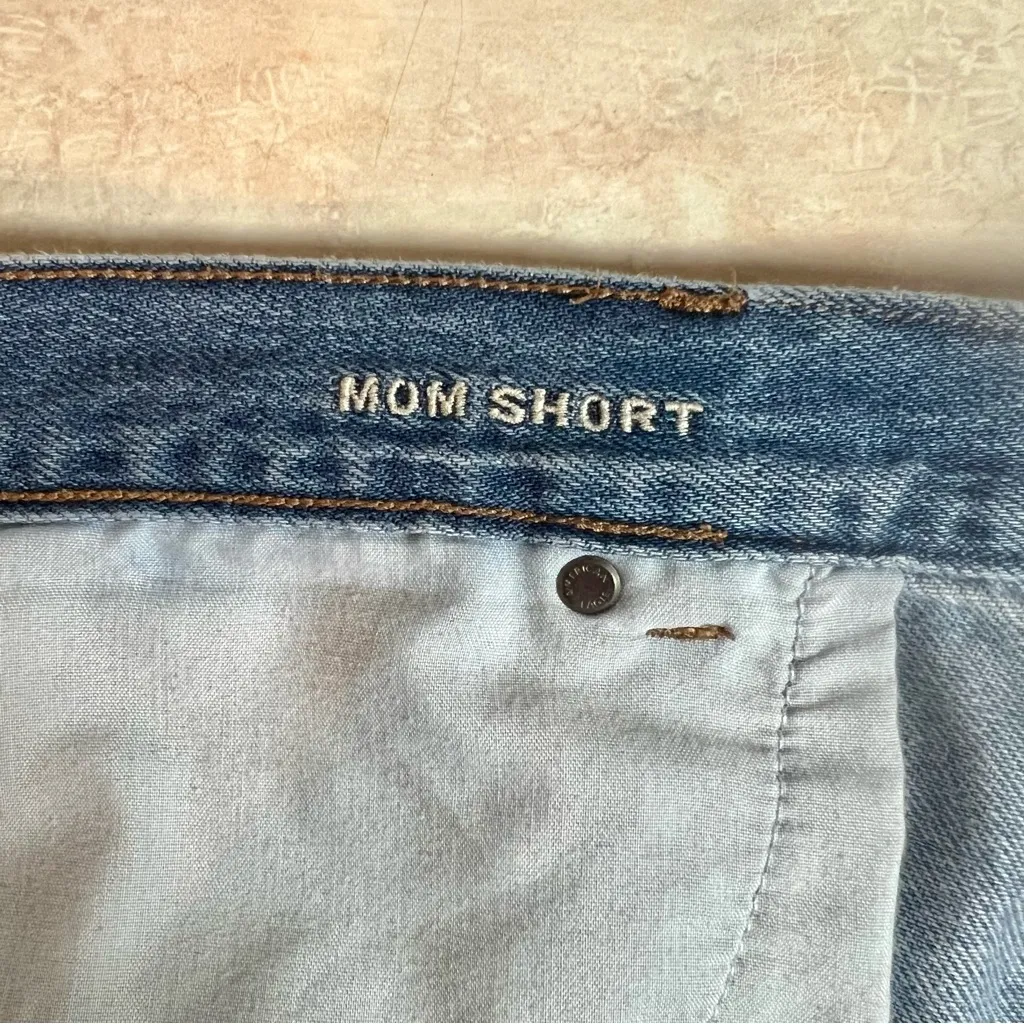 American Eagle Mom Short High Rise Size 16 Medium Blue Wash - Image 7