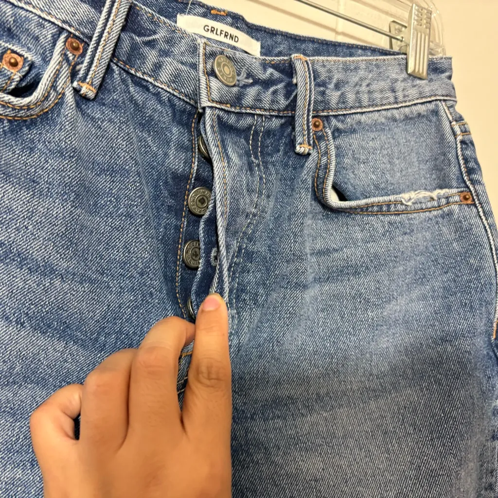 Revolve GRLFRND Beverly Slim Fit Bermuda Jean Distressed Jorts Blue Size 27 - Image 4