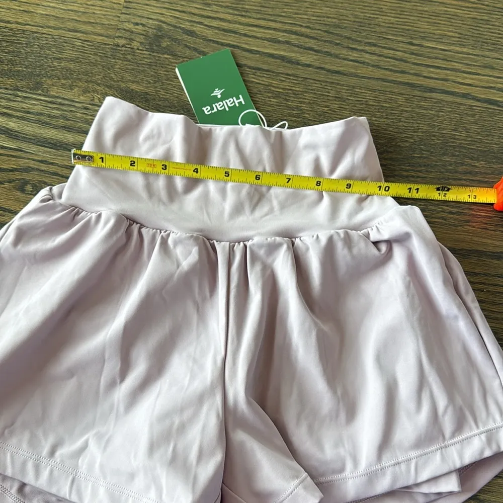 Halara High Waisted Back Pocket & Side Hidden Pocket 2-in-1 Yoga Shorts XS NWT - Image 10