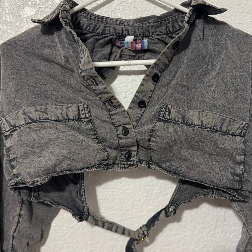 Urban Outfitters BDG Davidson Cutout Button Down Cropped Top - Image 5