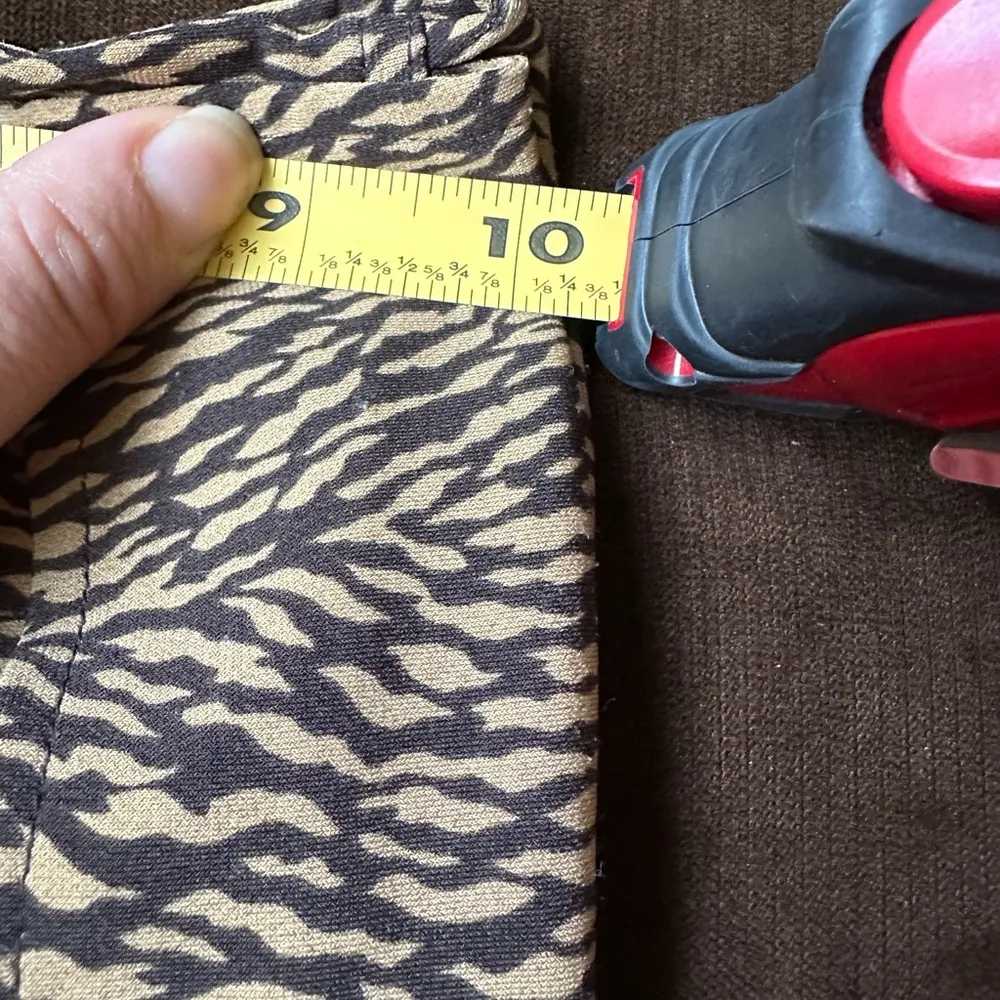 Ann Taylor Black & Tan Animal Print Wrap Around Dress Tie In Front Sz 4P V Neck. - Image 9