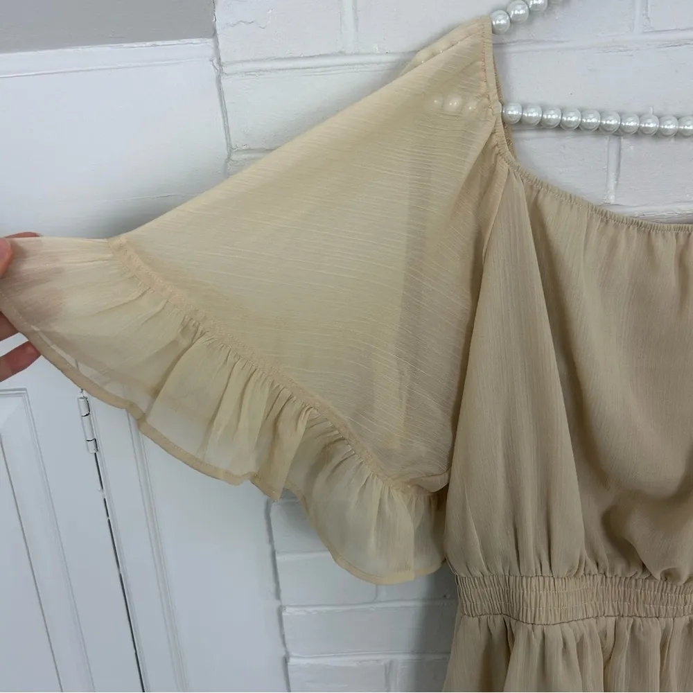 NWT Endless Rose Off Shoulder Ruffled Sleeve Romper Size M - Image 10