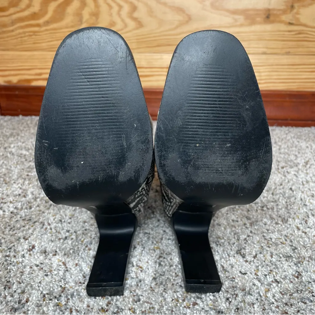 Miss Lola Henley Snakeskin Block Heel Square Toe Booties Boots 7 Black Grey - Image 7