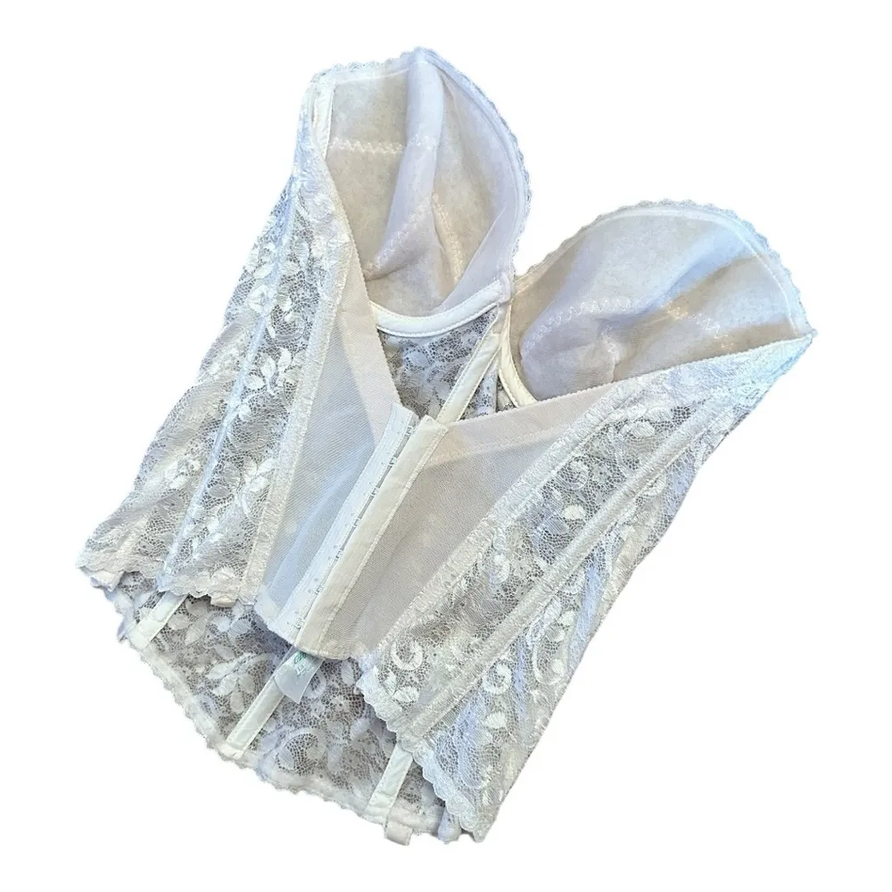 Vintage Carnival White Lace Bustier‎ Size undefined - Image 3