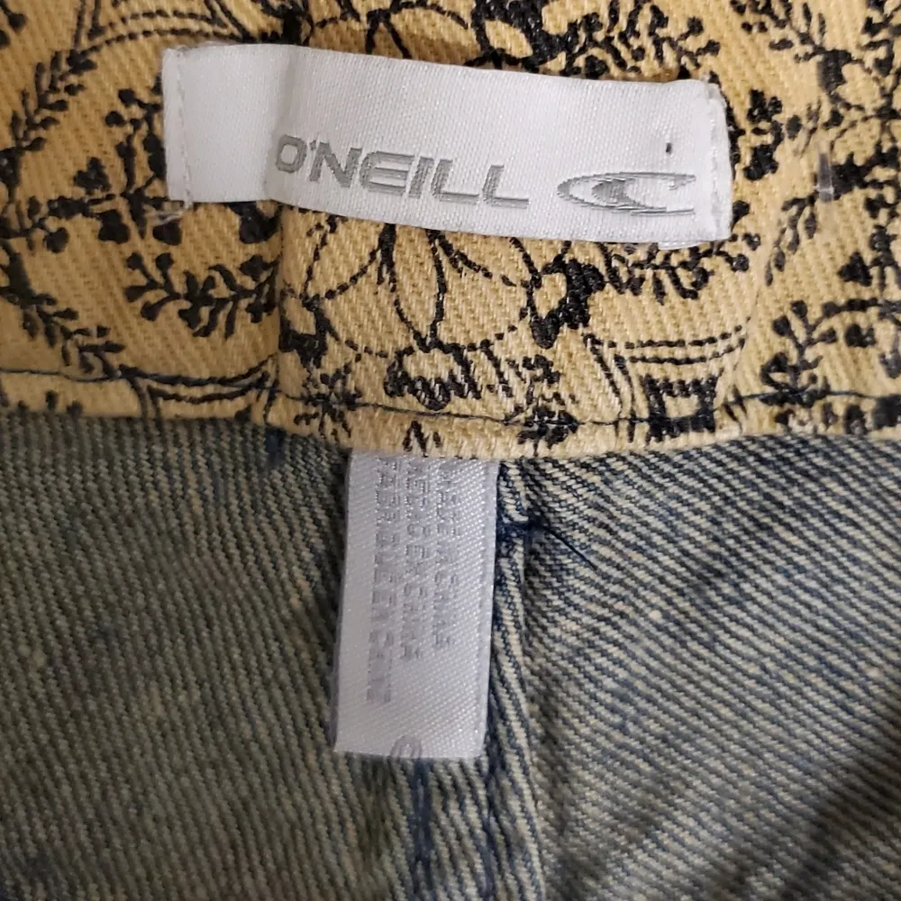 🔥SALE🔥O'Neill Multicolor Tribal Print Frayed Hem Shorts 0 - Image 2