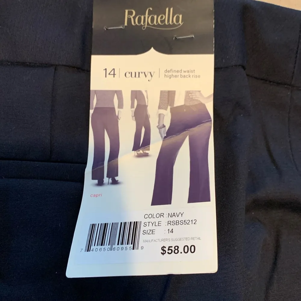 Stylish navy blue Cropped Pants with Buckle Detail - Image 3