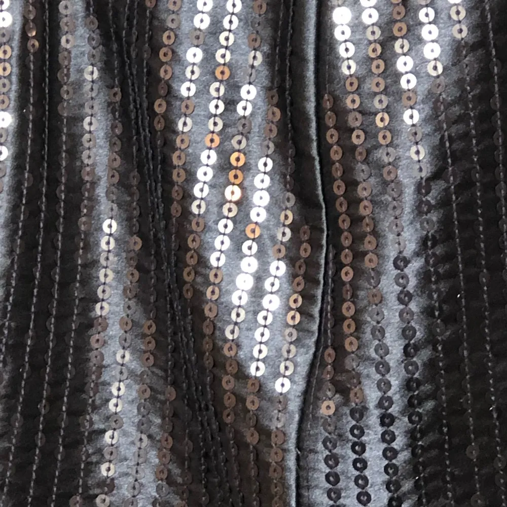 Gap Bronze Mini Skirt with Sequins in Size 6 - Image 2