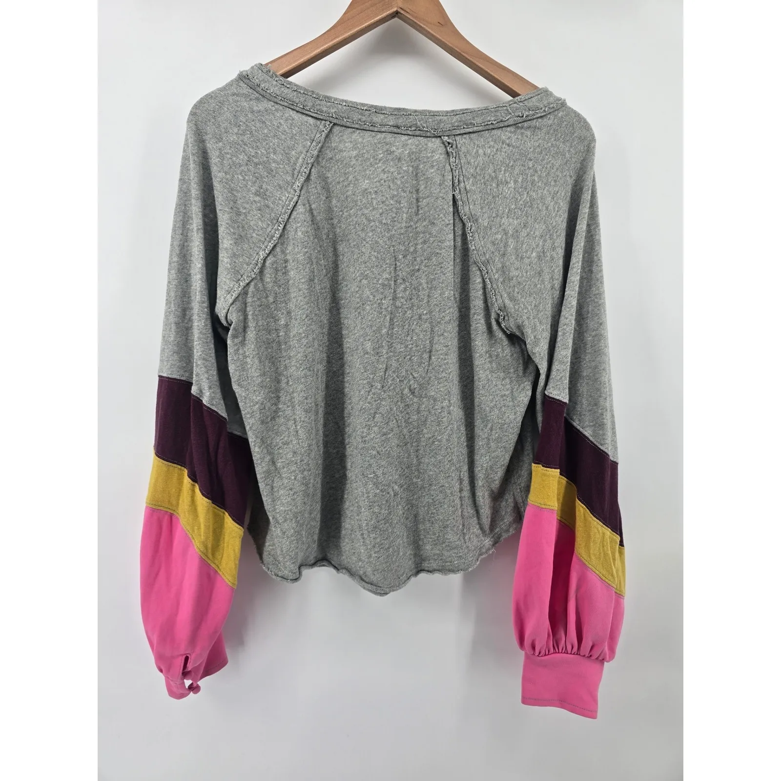 We The Free By Free People Grey Long Sleeve Striped Sleeve Henley Crop Top XS - Image 4