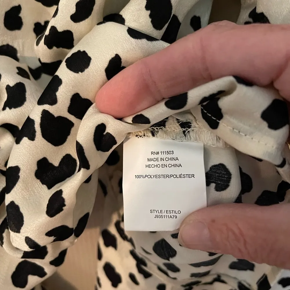 Rabbit Rose Dalmatian print cropped high neck open back blouse - Image 9