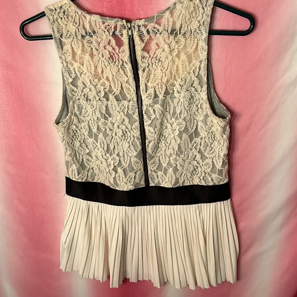 Lacy top size m - Image 5