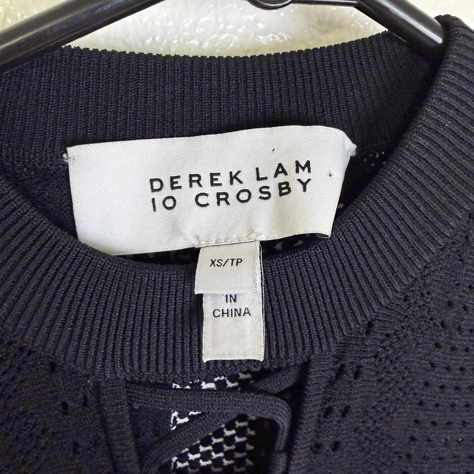 Derek Lam 10 Crosby Sleeveless Eyelet Top Womens XS Black White Ruffle Tank - Image 7