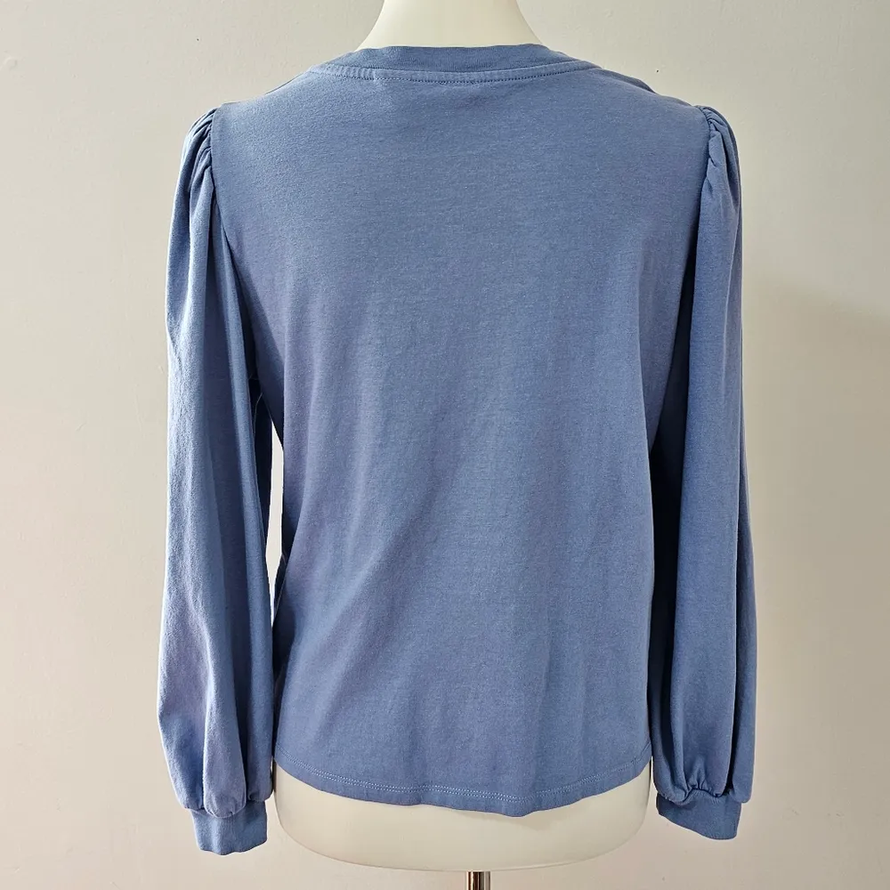 Levi's Flora Colony Blue Puff Sleeve Long Sleeve Tee Size Medium - Image 5
