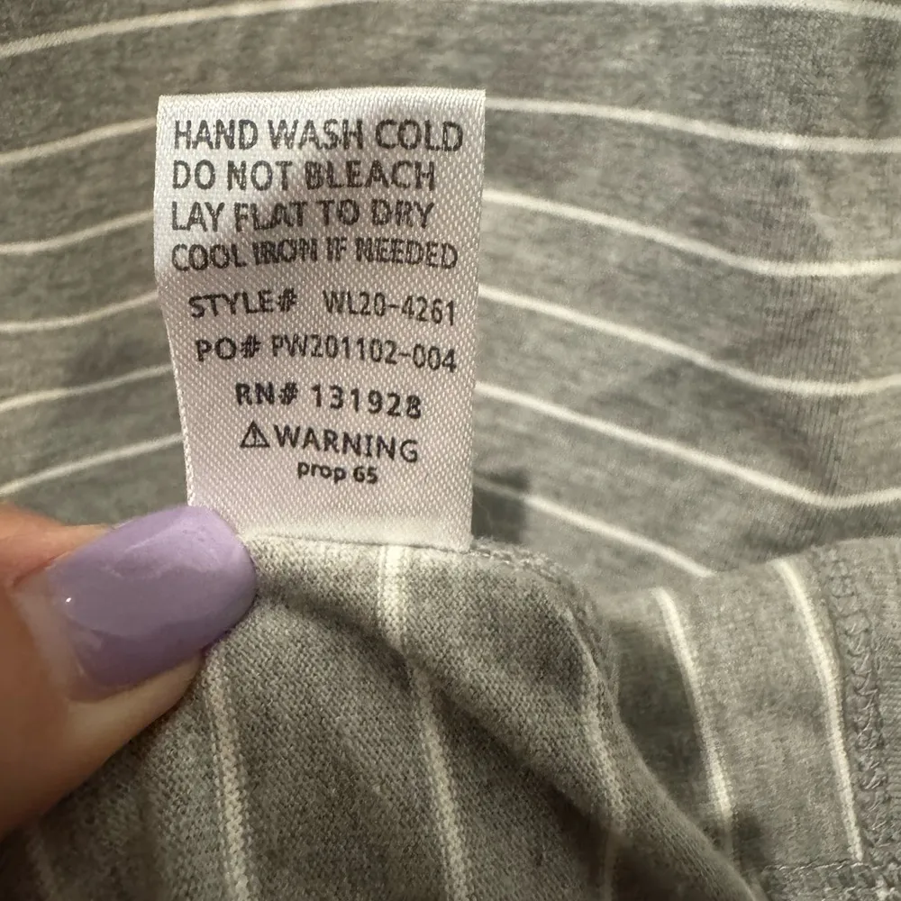 WishList Gray Striped Puff Sleeve Top Size L NWT Casual Soft Tee - Image 13