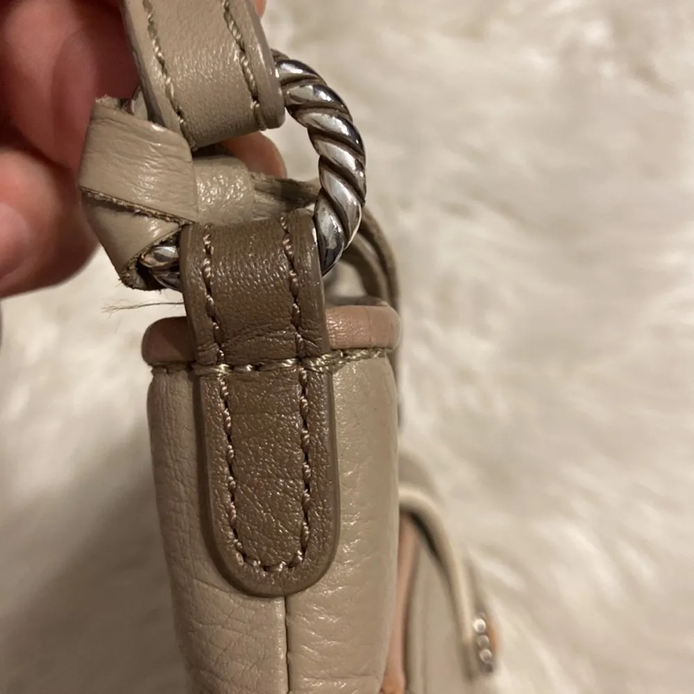 BRIGHTON F241713 PURSE SOFT LEATHER COLOR GRAY/BEIGE WITH LOTS OF POCKETS - Image 15