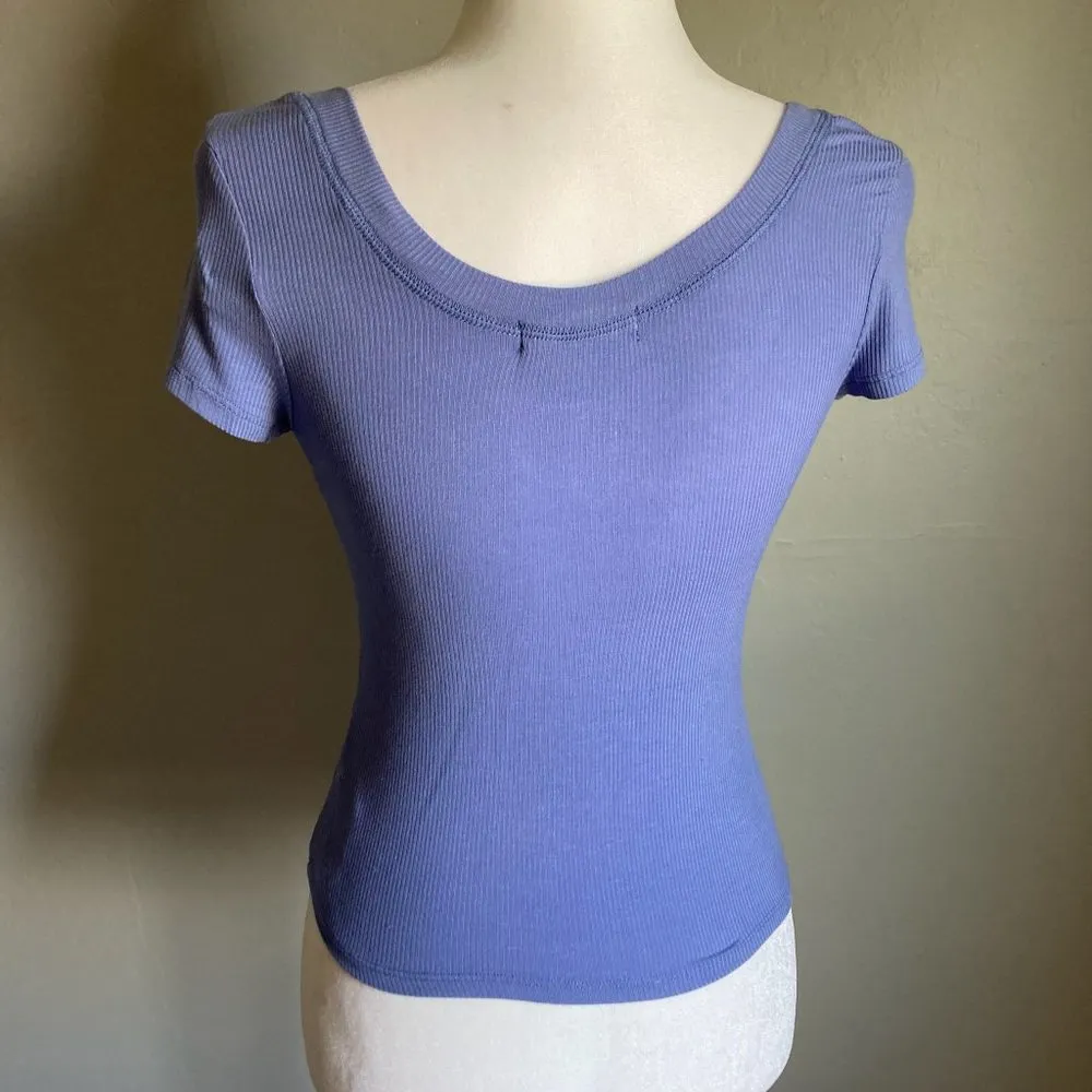 Lulus  Blue Short Sleeve Top Size Small - Image 3
