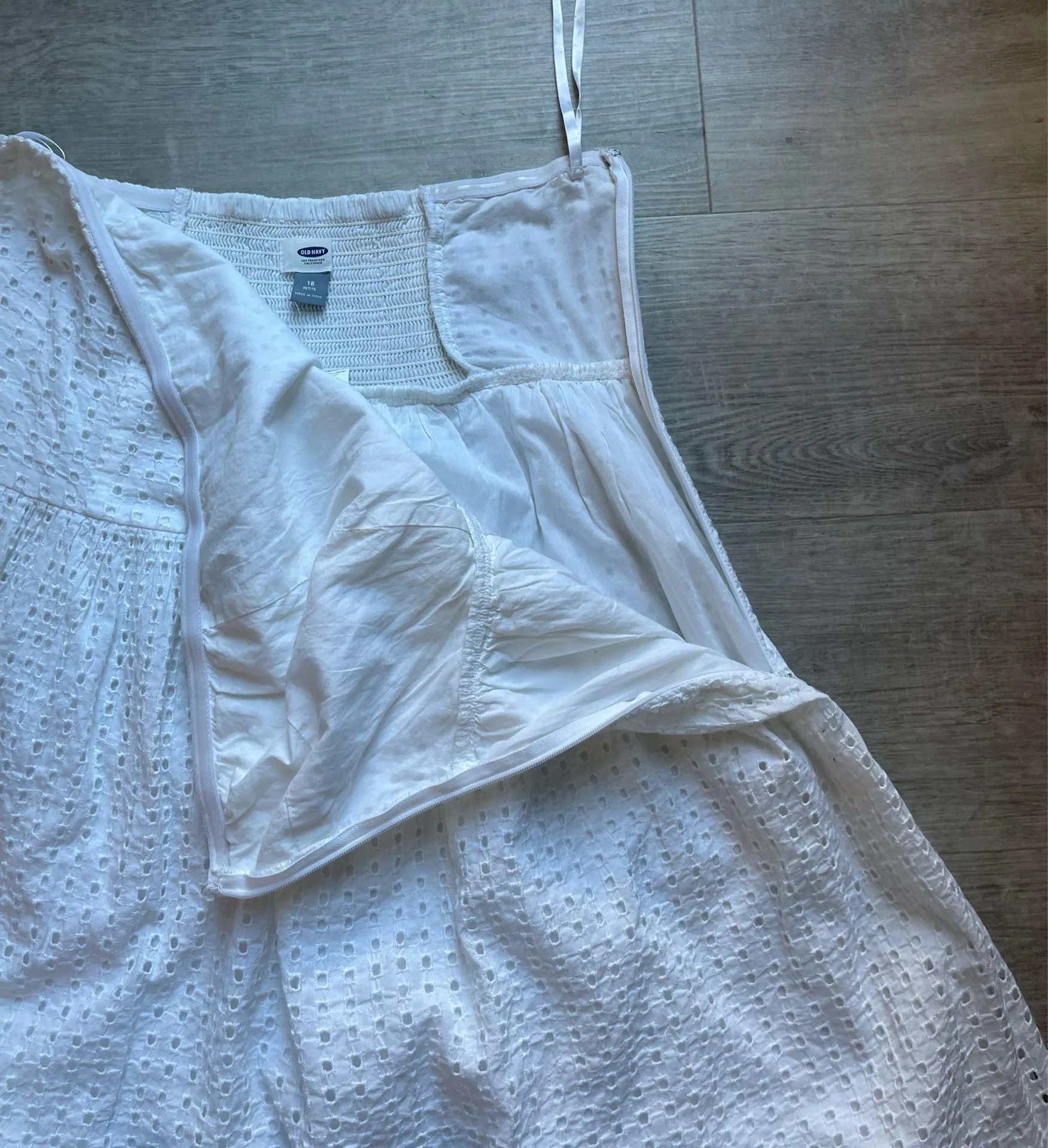 (NWT) Old Navy Strapless Eyelet Cotton White Dress Size 18P - Image 6