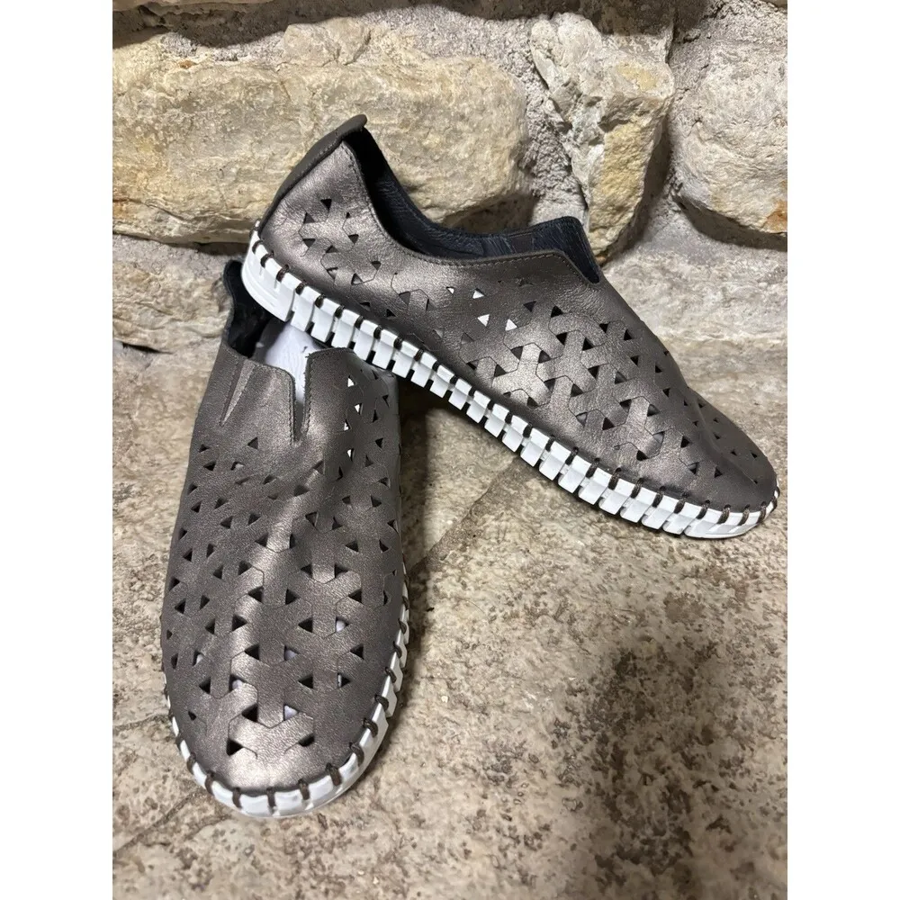 ERIC MICHAEL Bronze Laser Cut Slip On Leather White Sole Espadrille Shoes 38/7.5 - Image 2