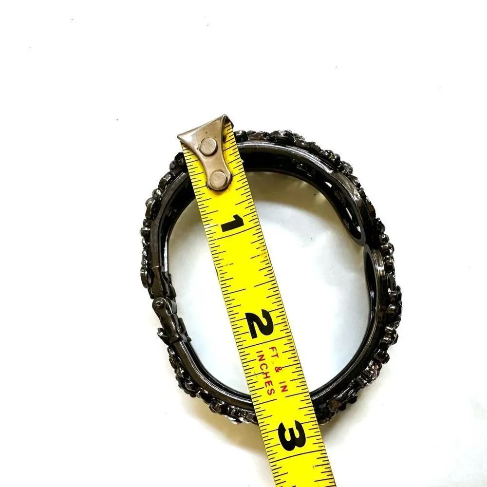 Black floral rhinestone bangle bracelet - Image 8