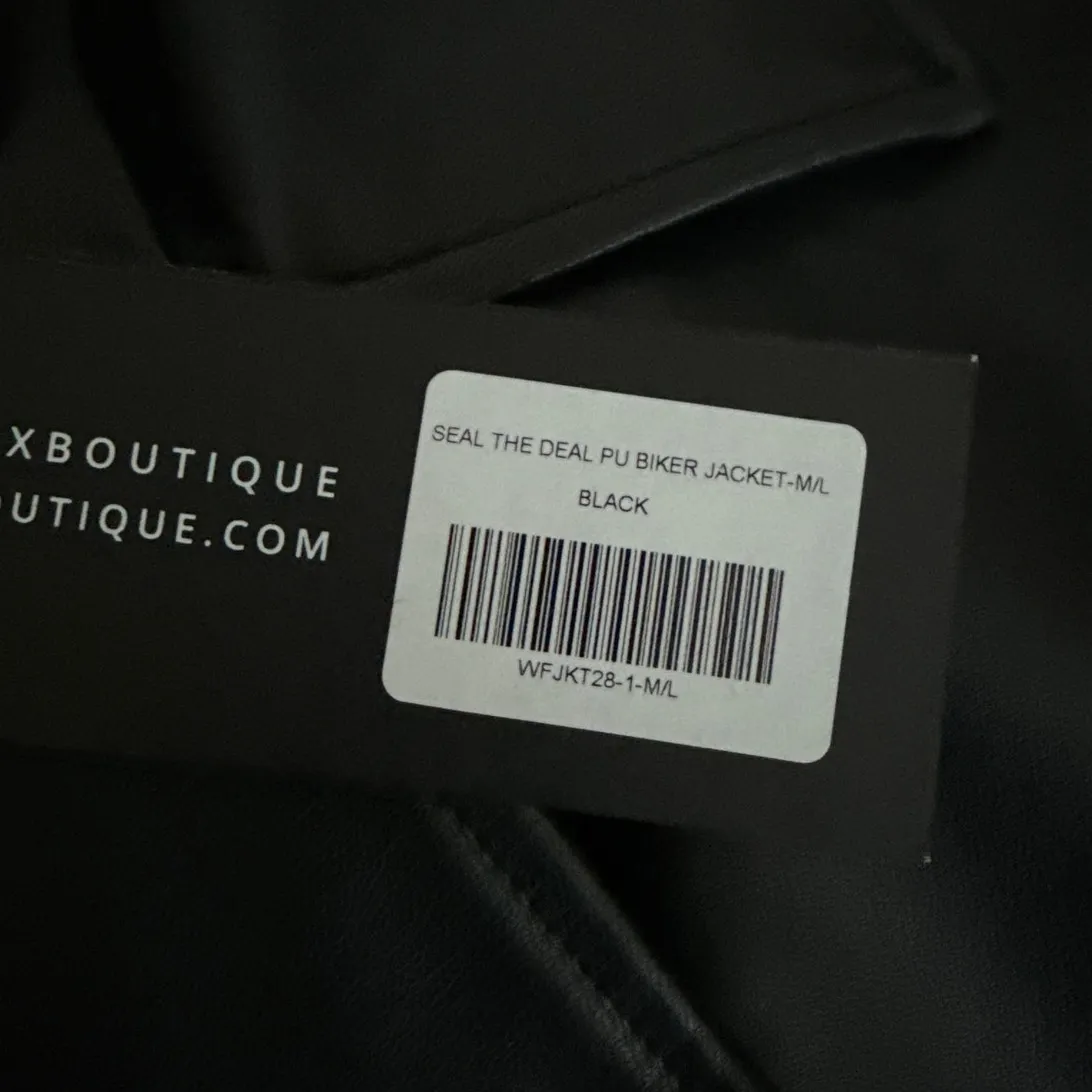 White Fox Biker Jacket Faux leather Seal The Deal Size M/L Black - Image 2