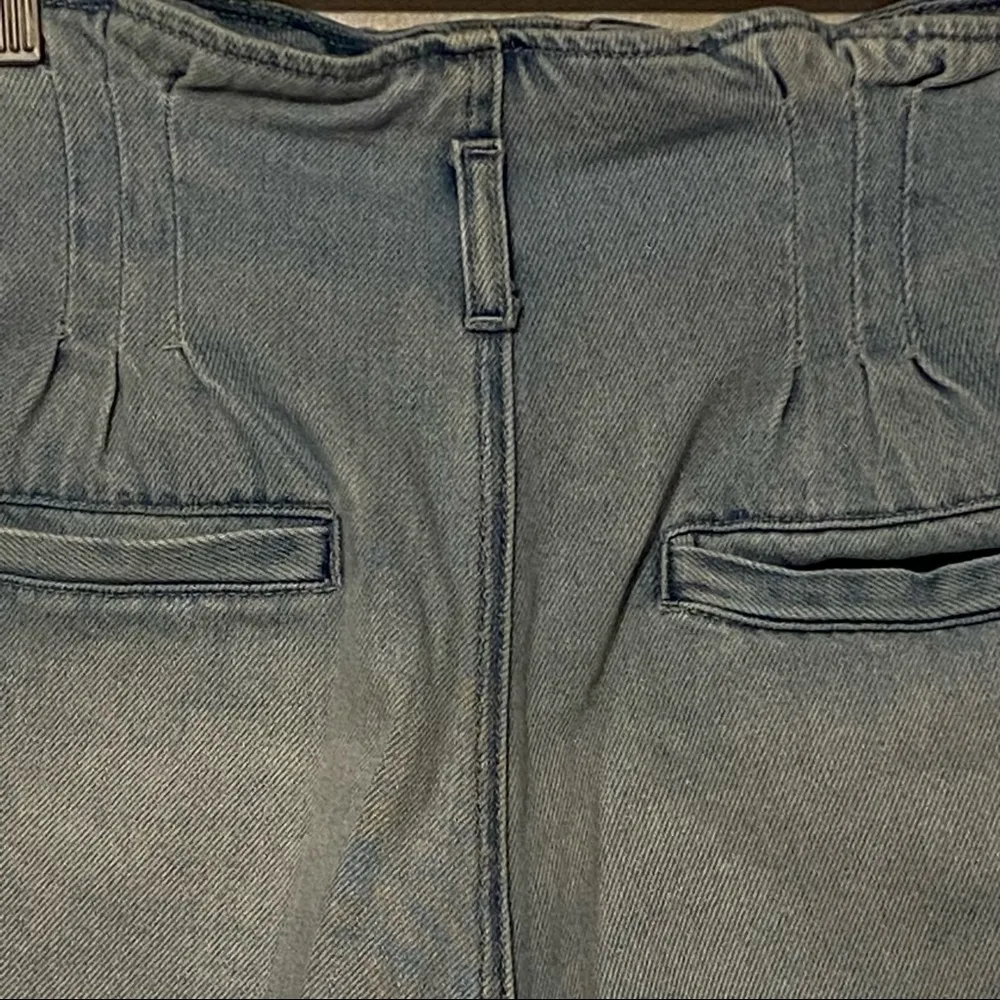 AEO Mom Short Button Fly Paperbag‎ Waist Denim Shorts Blue Light Wash 8 - Image 7