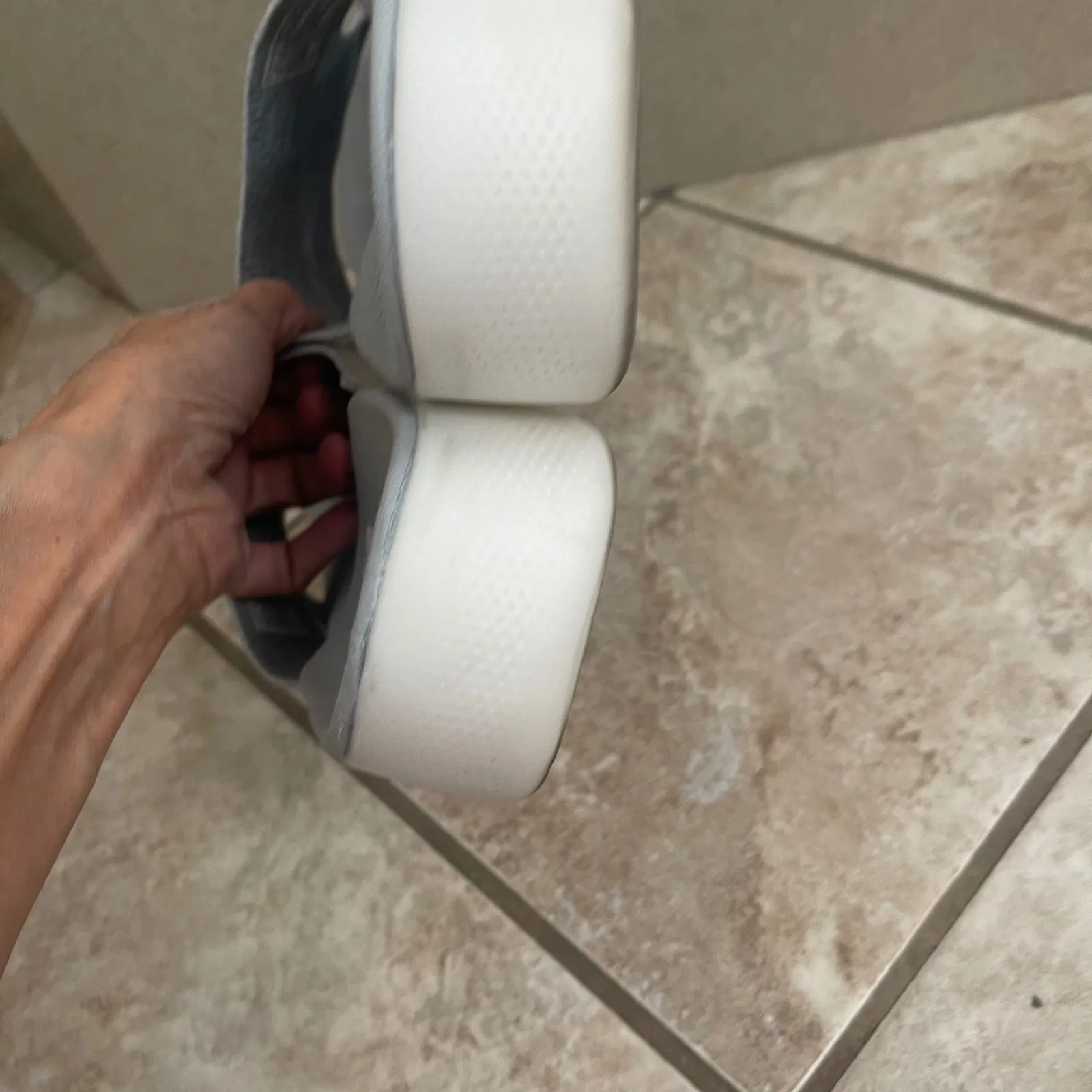 Skechers Go Walk Massage Fit Gray Knit Slide Sandals Comfort Shoes size 9 EUC - Image 9