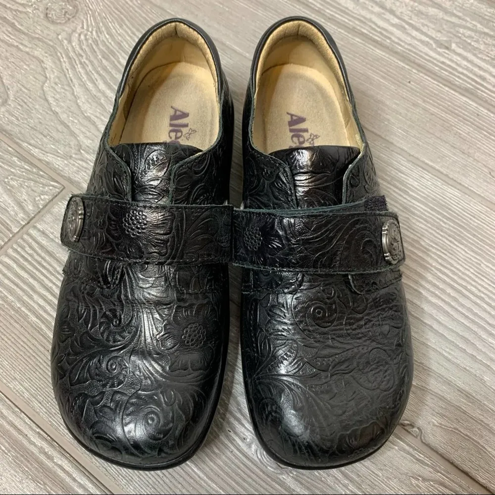Alegria Joleen Tar Tooled floral embossed leather shoes black sz 36 - Image 4