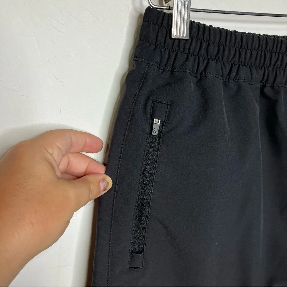 Sweaty Betty Summit Shorts water resistant‎ shorts black size 12 - Image 4