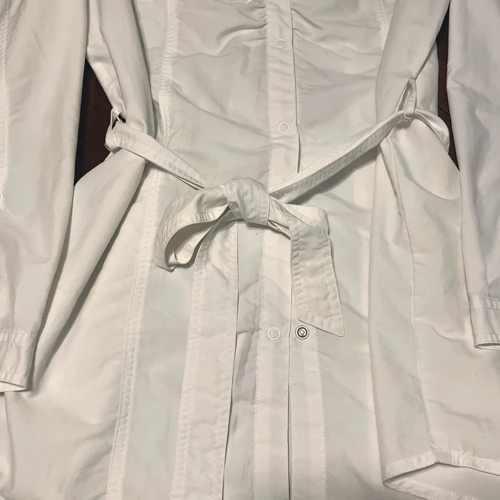 LL Bean Misses Womens L Jacket Hooded Belt White Lightweight Snap Closure Size L - Image 2