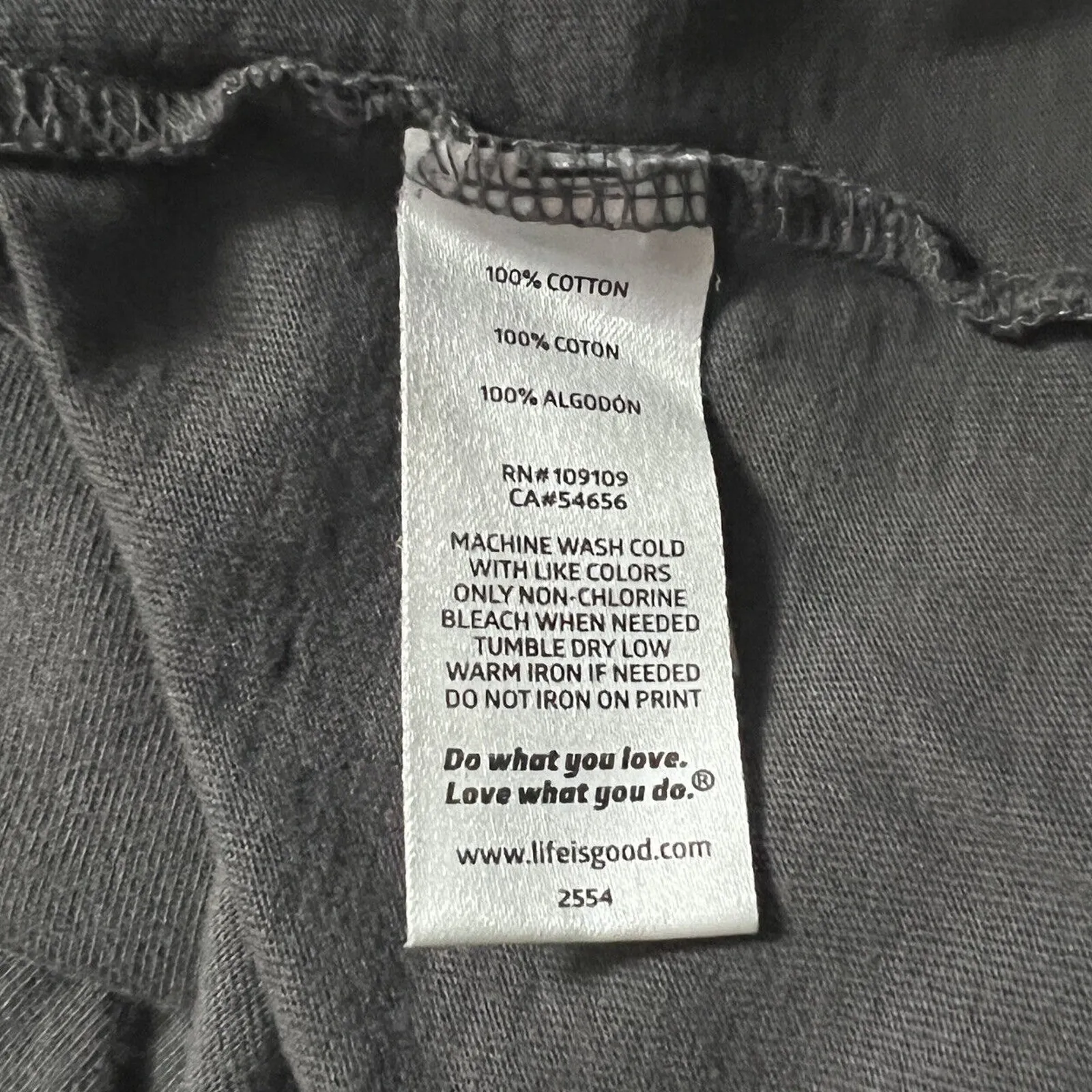 Life is‎ Good Shirt Womens Medium Gray Crusher Gray Beach Chair Graphic Casual - Image 5