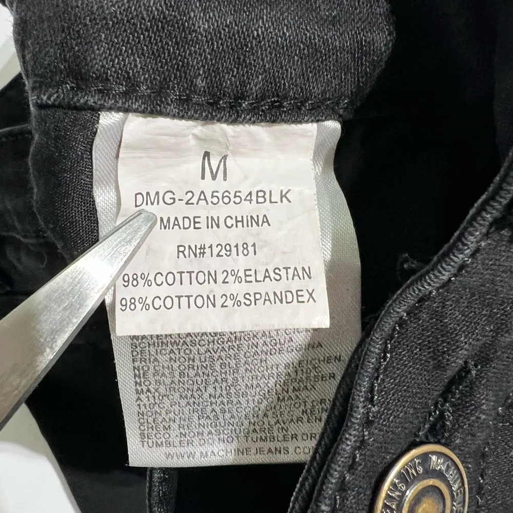 Machine Nouvelle Mode Black Denim Shorts Frayed Hems Size 28 USA Medium - Image 8