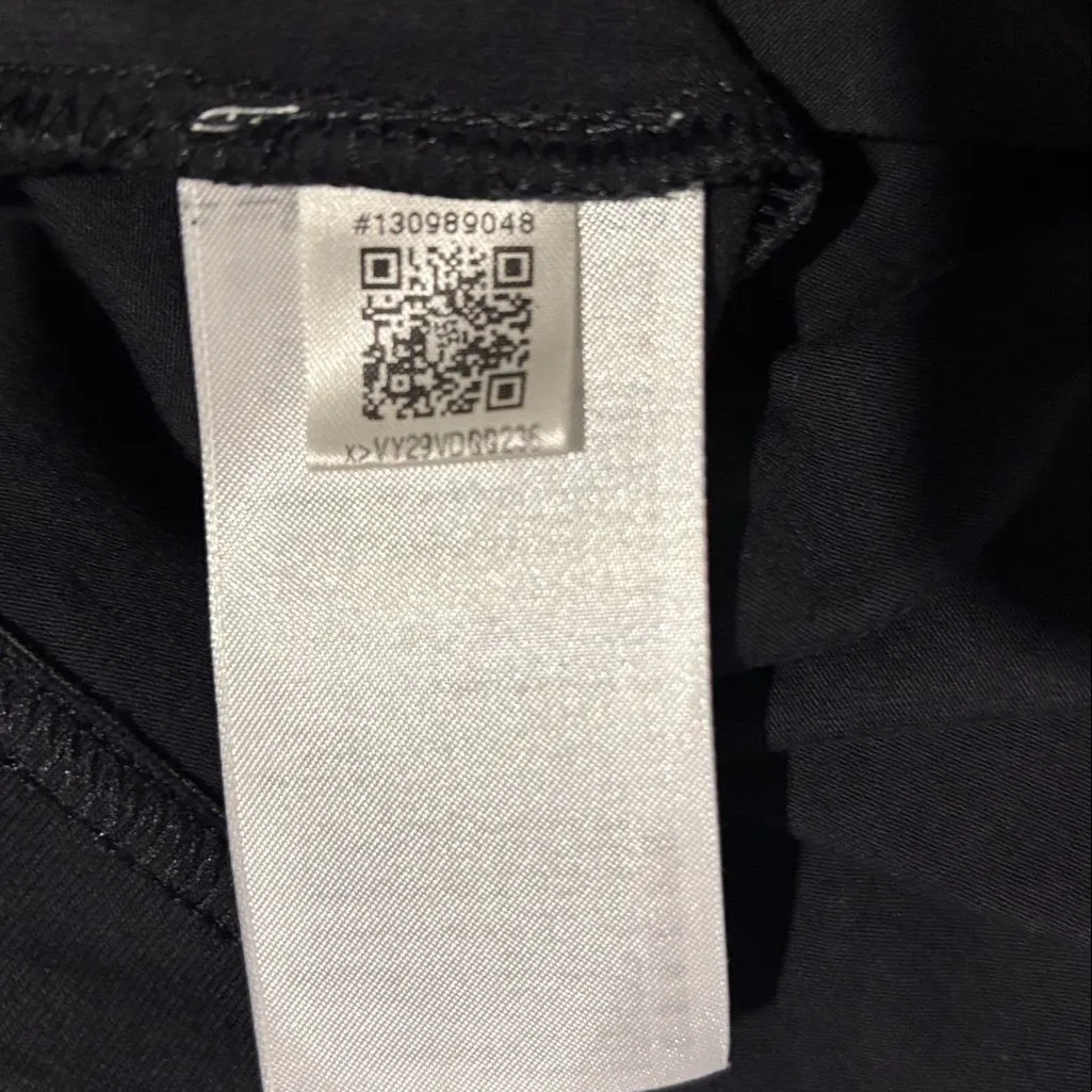 NWT Adidas Black Tee with Graphic Logo oversized crop size medium - Image 6